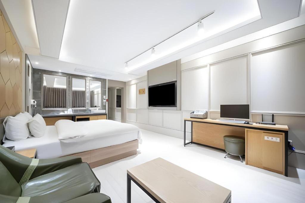 Pohang Hotel View Екстериор снимка