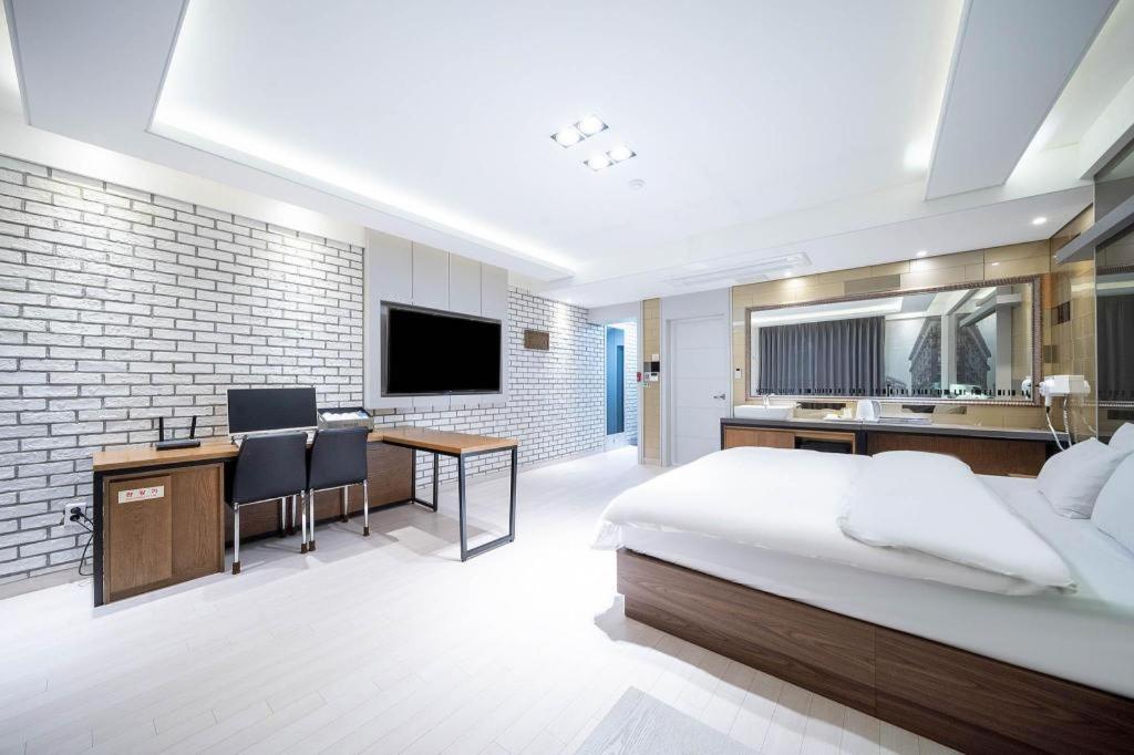 Pohang Hotel View Екстериор снимка